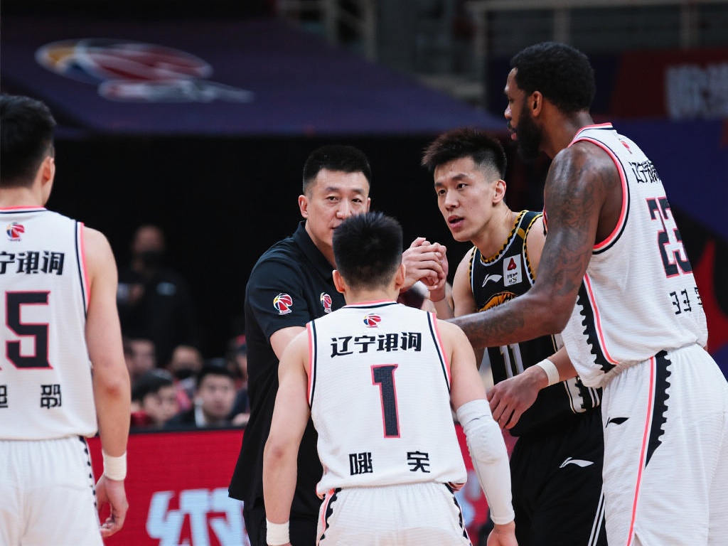 辽篮训练师为球队晋级四强欢呼,赵继伟评论:明天继续练! 回顾本赛季辽篮的表现,不难发现他们的成功